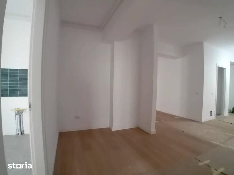 Apartament cu 4 camere decomandat în Herăstrău