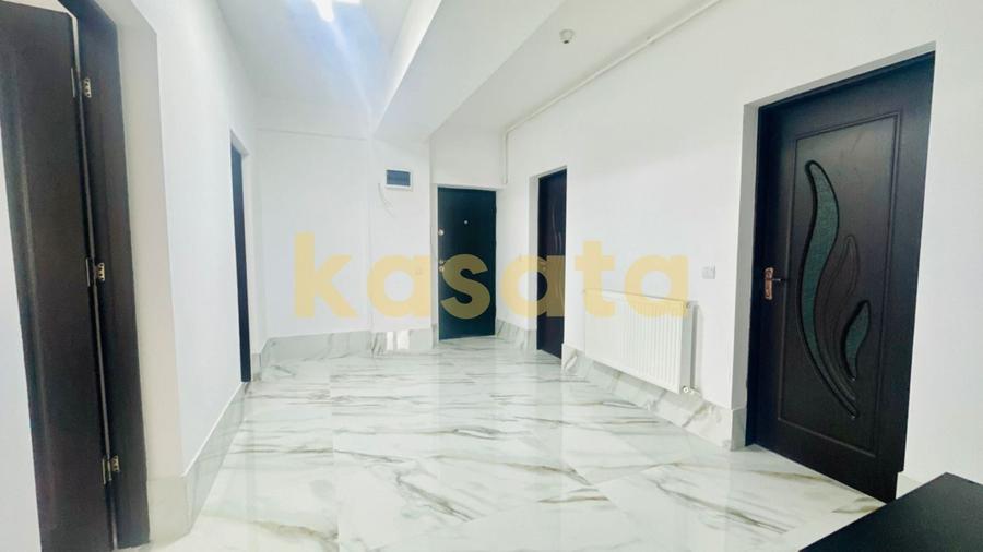 Apartament cu 3 camere decomandat în Colentina