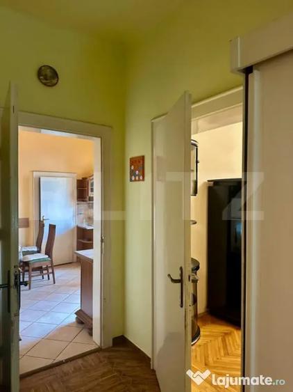 Apartament cu 3 camere decomandat în Central