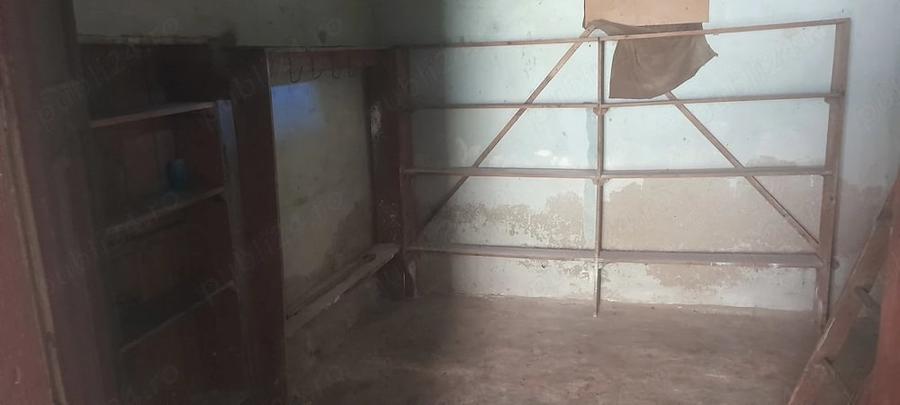 Casă cu 1 camere cu Teren 1000 Mp în Central