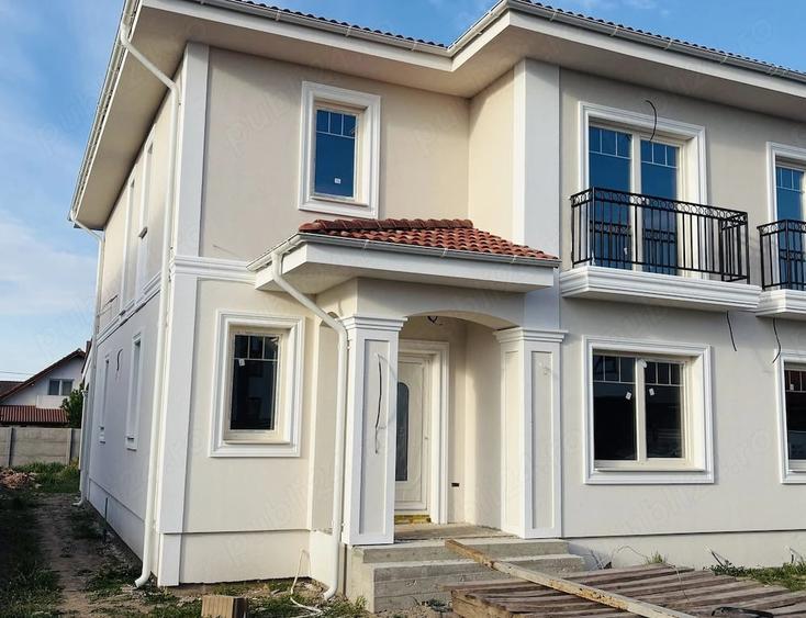 Casă cu 5 camere cu Teren 328 Mp în Dumbrăvița