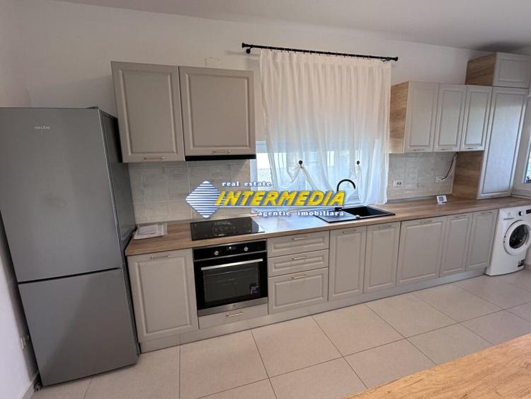 Duplex cu 4 camere cu Canalizare în Cetate