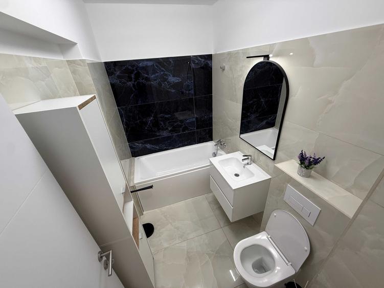 Apartament cu 2 camere semidecomandat în Berceni