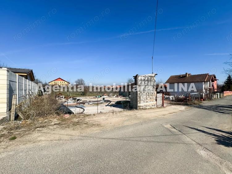 Teren de 600 mp, în Criș