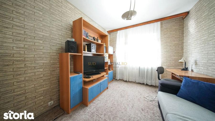 Apartament cu 3 camere, mobilat în Băneasa