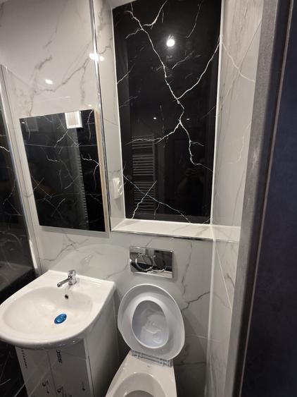 Apartament cu 3 camere decomandat în Barieră