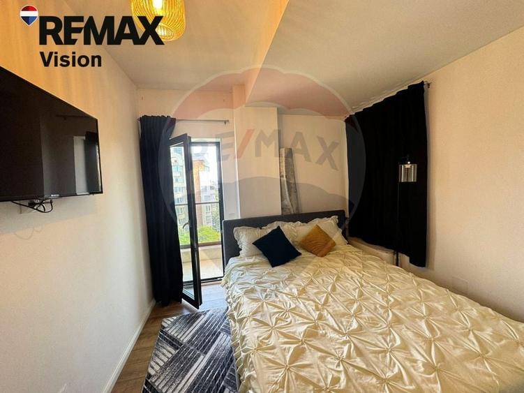 Apartament cu 3 camere decomandat, mobilat în Calea Severinului