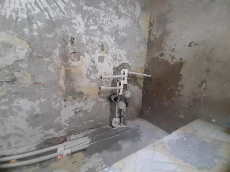 Garsonieră decomandată în Brâncoveanu