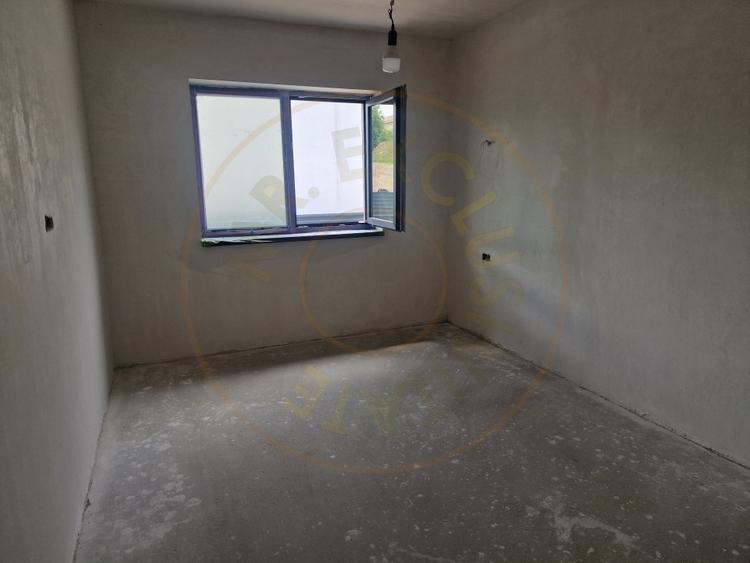 Apartament cu 2 camere decomandat în Smeura
