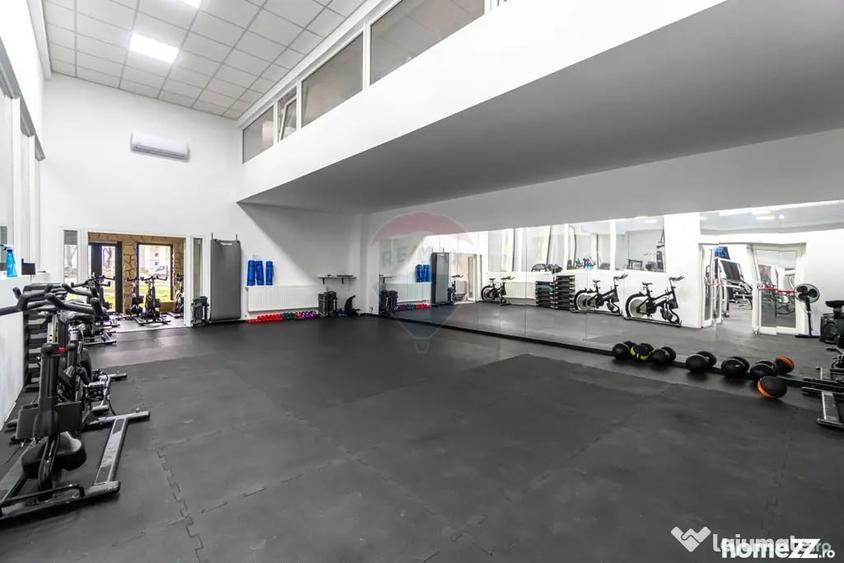 Spațiu comercial, de 420 mp, în Colonia Bod