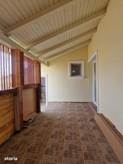 Casă cu 3 camere cu Teren 280 Mp în Bucovăț