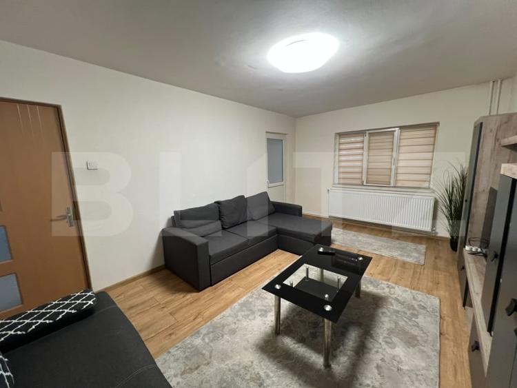 Apartament cu 2 camere decomandat, mobilat în Rovine