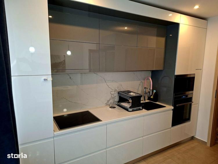 Apartament cu 3 camere decomandat în Găvana