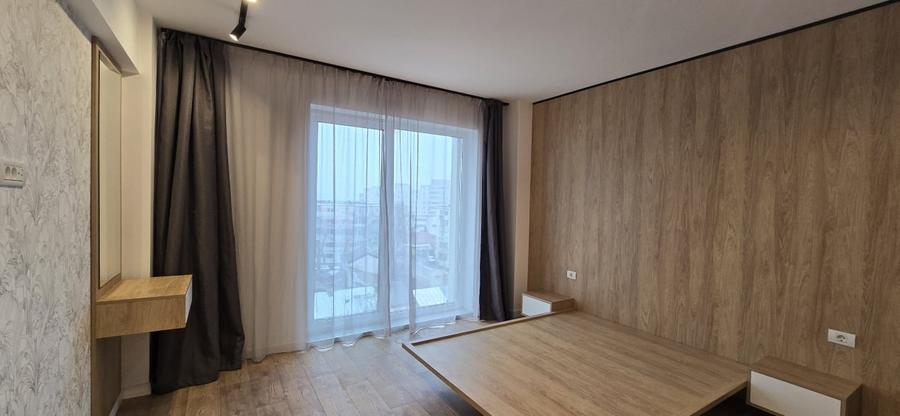 Apartament cu 3 camere decomandat, mobilat în Dacia