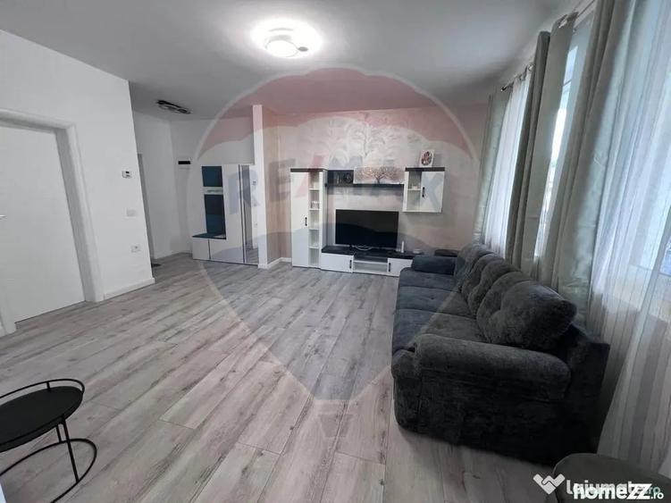 Apartament cu 2 camere semidecomandat în Sânmartin