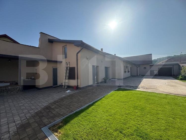 Casă individuală cu 5 camere cu Canalizare în Gherla