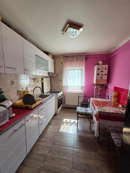 Apartament cu doua camere etaj 3 Parc CFR Adjud - 1