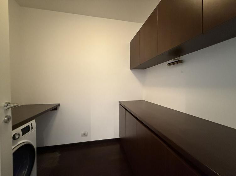 Apartament cu 4 camere decomandat în Dorobanți