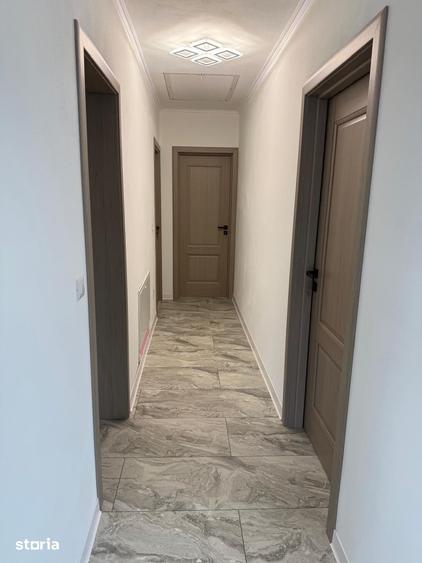 Casă cu 4 camere cu Teren 400 Mp în Central