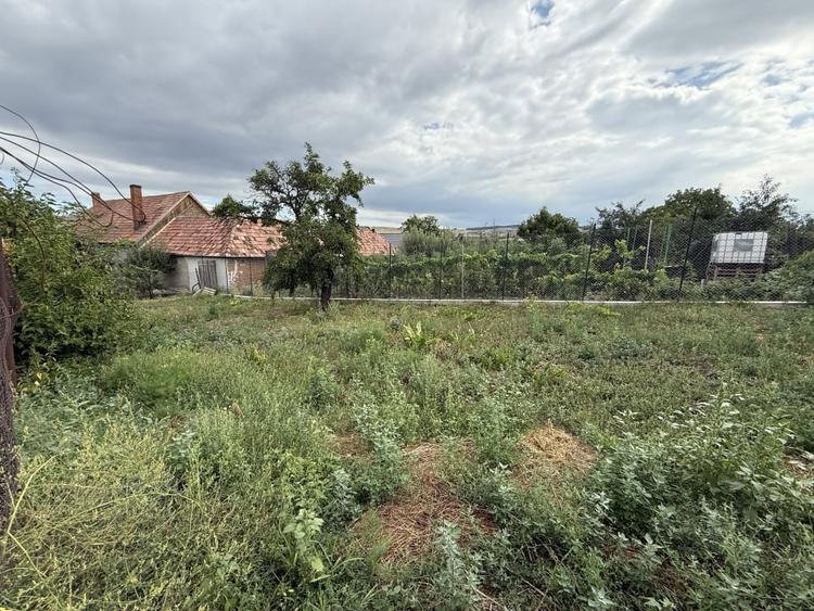 Casă individuală cu 3 camere cu Canalizare în Daia Română