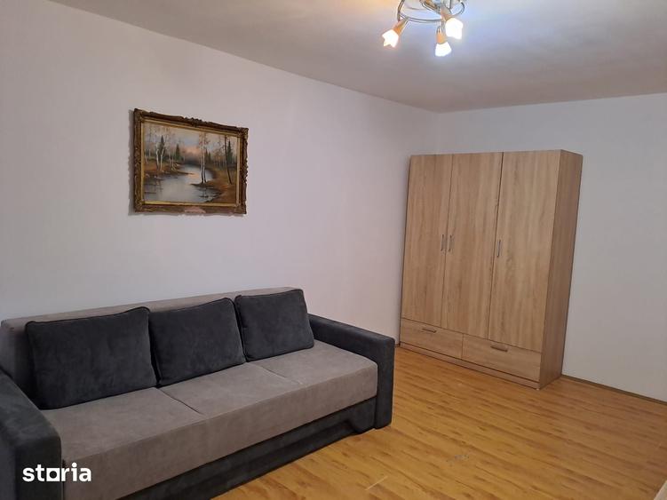 Apartament cu 3 camere în Steaua