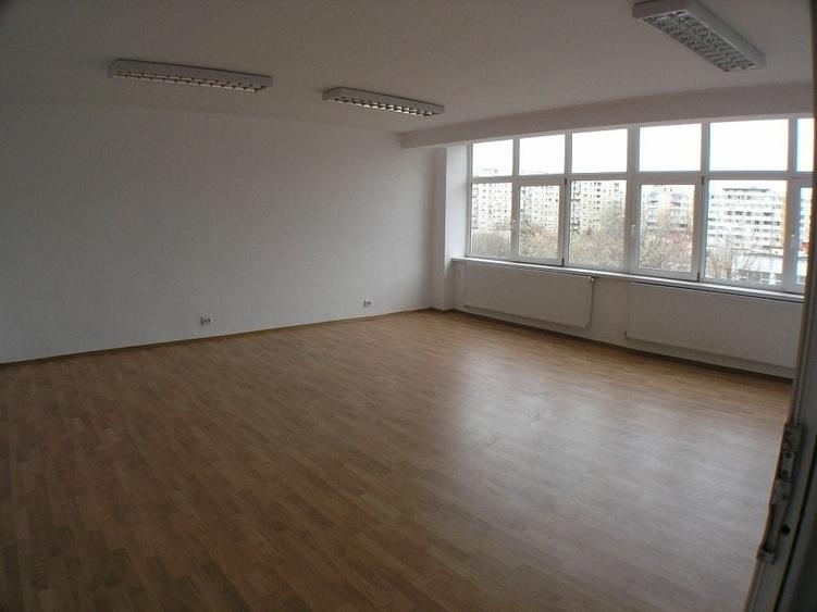 Spațiu comercial, de 350 mp, în Moșilor