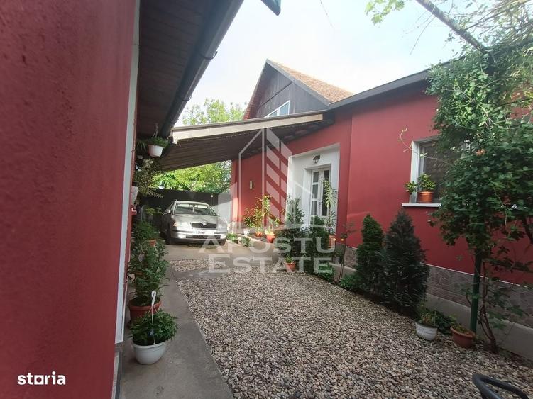 Casă cu 4 camere în Central
