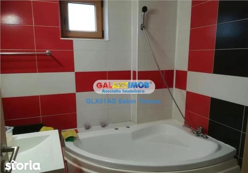 Apartament cu 3 camere decomandat, mobilat în Calea București