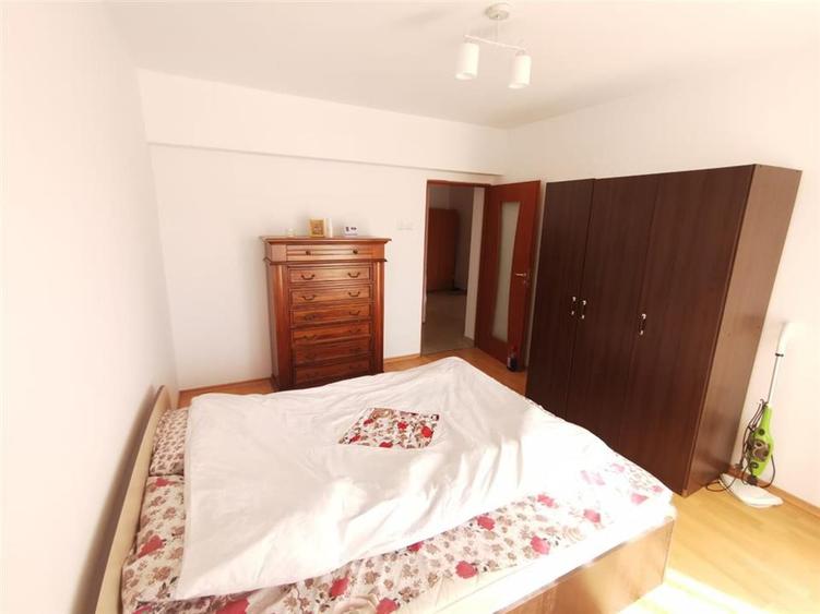 Apartament cu 2 camere decomandat, mobilat în Canta