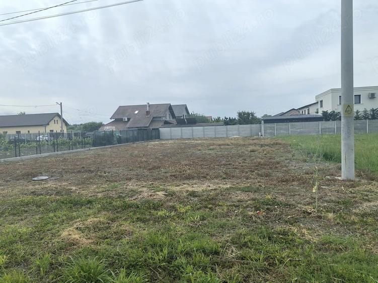 Teren de 698 mp, în Central