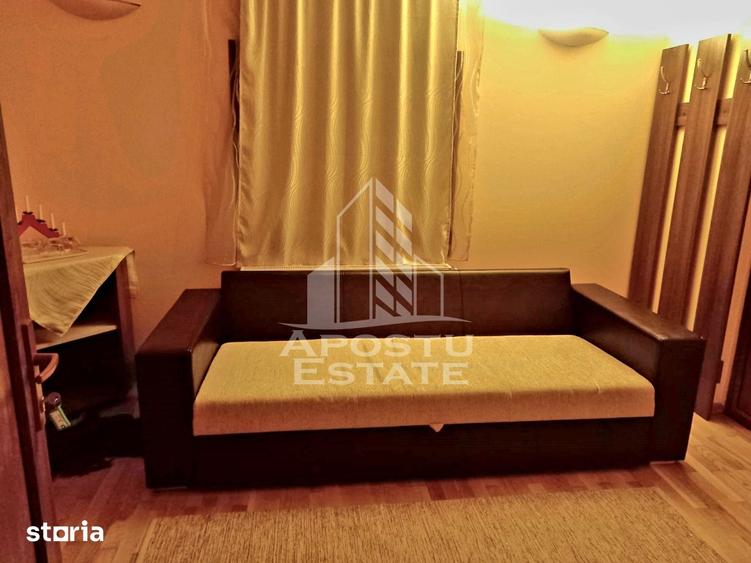 Casă cu 8 camere cu Teren 400 Mp în Moneasa