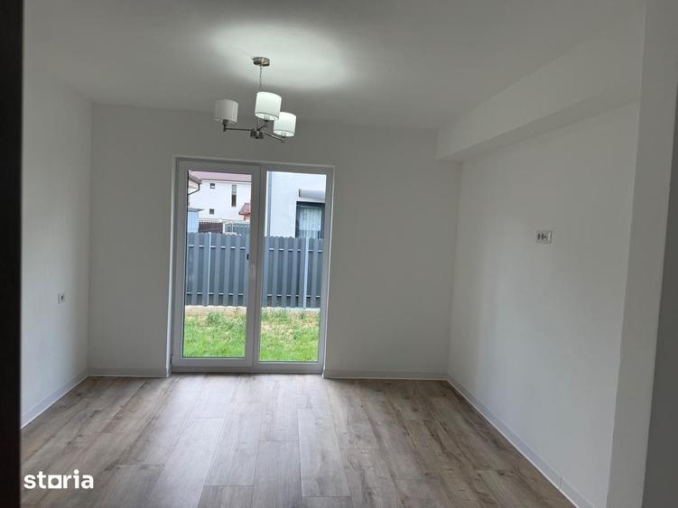 Casă cu 4 camere cu Teren 400 Mp în Central
