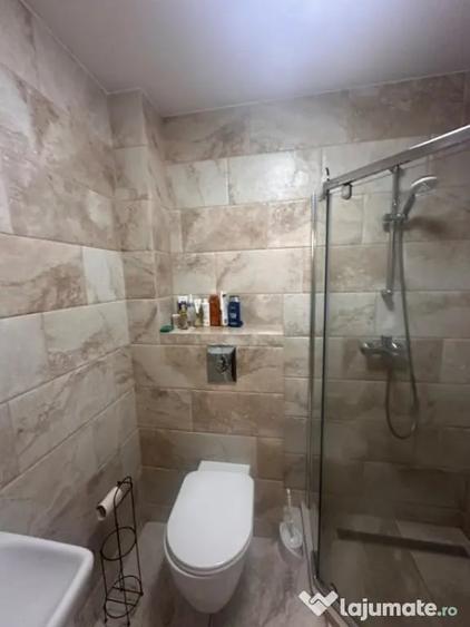 Apartament cu 3 camere decomandat în Calea Severinului