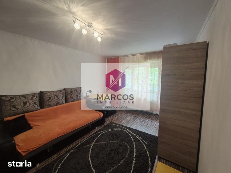 Inchiriez apartament 2 camere Micro 3 - 1