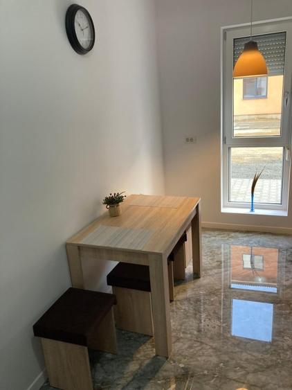 Apartament cu 2 camere decomandat, mobilat în Girocului