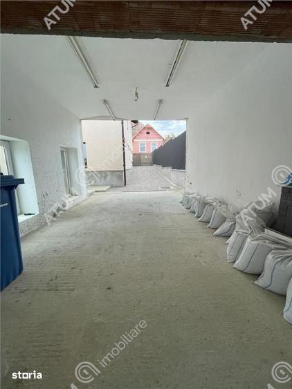 Casă cu 5 camere cu Teren 483 Mp în Trei Stejari