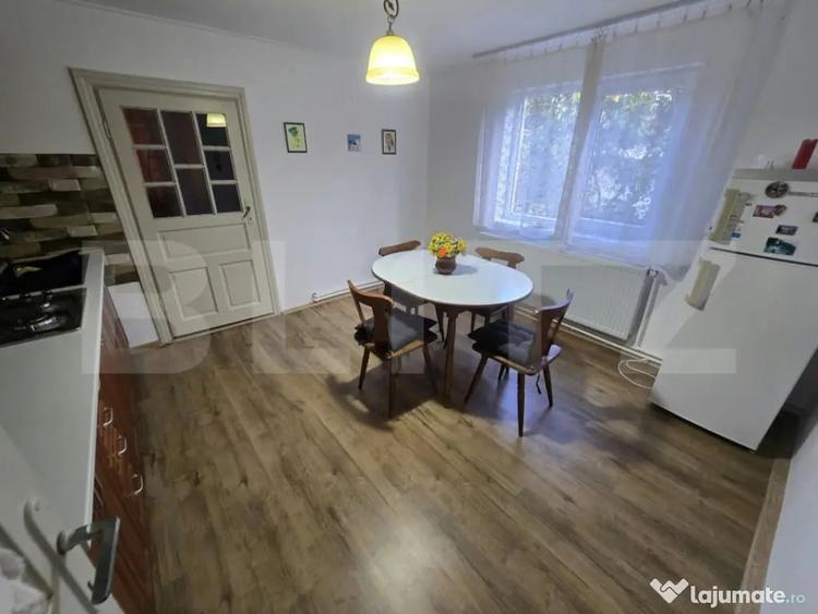 Casă cu 5 camere cu Teren 1459 Mp în Produlești