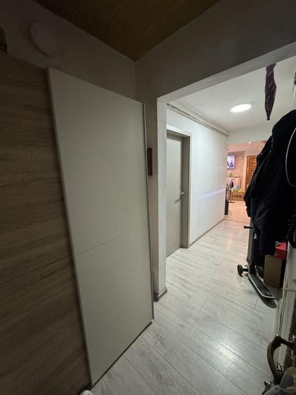 Apartament cu 2 camere semidecomandat în Dâmbovița