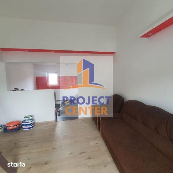 Casă cu 4 camere cu Teren 300 Mp în Bradu