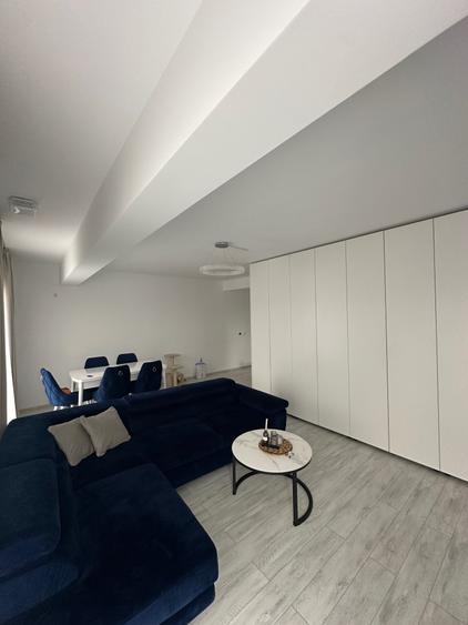 Apartament cu 2 camere semidecomandat în Rediu