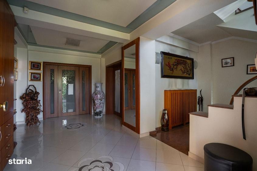 Casă cu 4 camere în Dudu