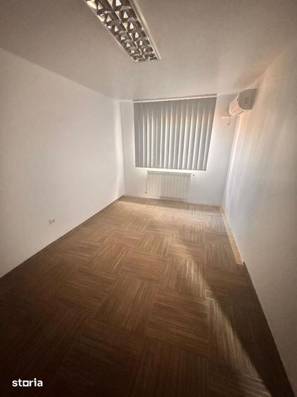 Casă cu 5 camere cu Teren 550 Mp în Zorilor