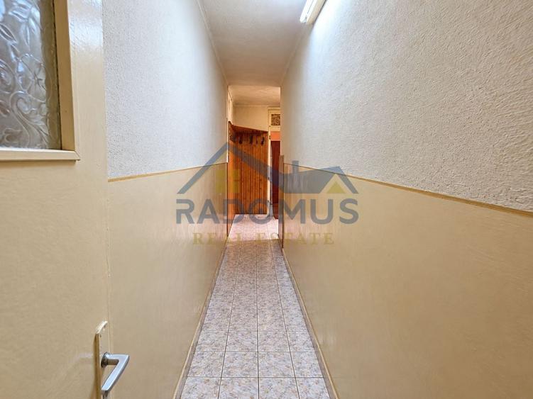 Casă individuală cu 6 camere cu Canalizare în Lupeni