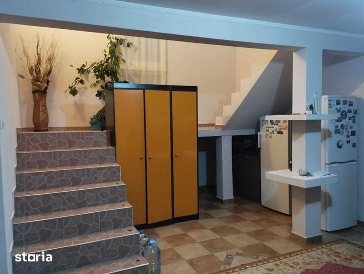 Casă cu 4 camere cu Teren 250 Mp în Central