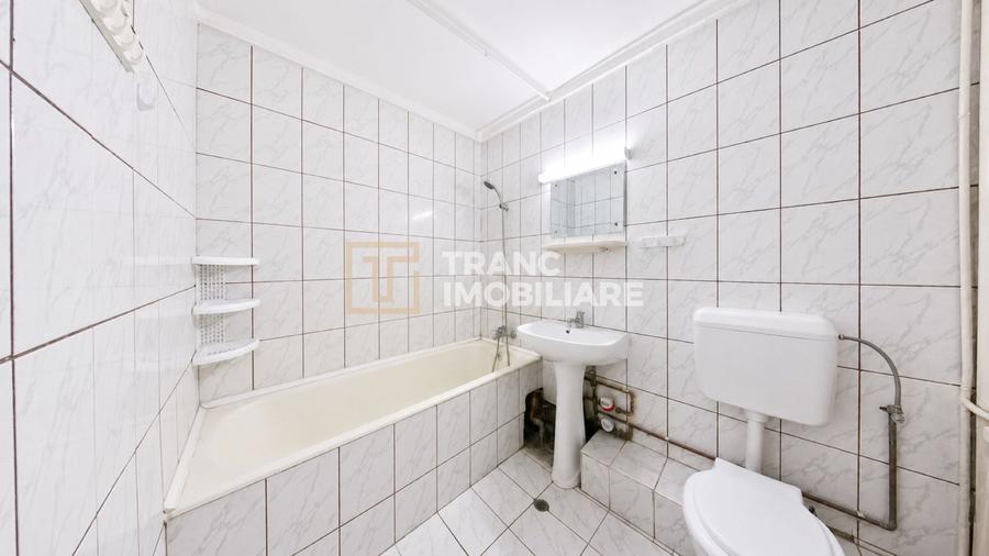 Apartament cu 3 camere de vânzare / Luminos și spațios - 2