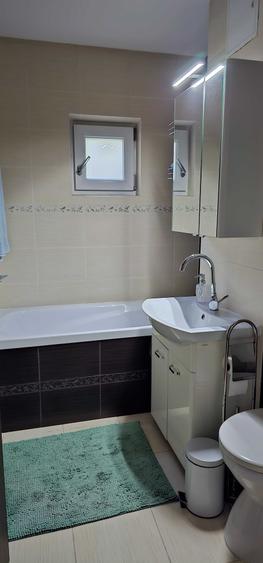 Apartament cu 2 camere decomandat în Aradului