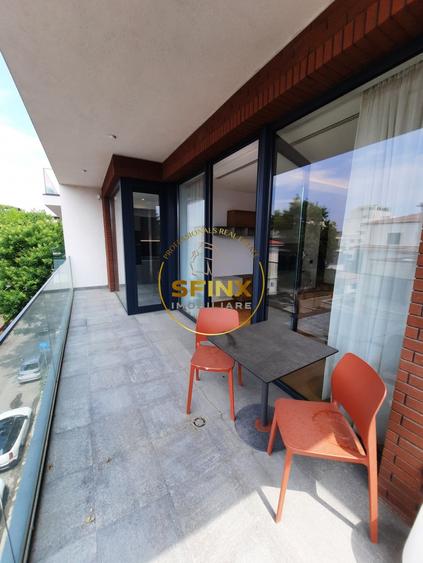 Apartament cu 4 camere decomandat, mobilat în Primăverii