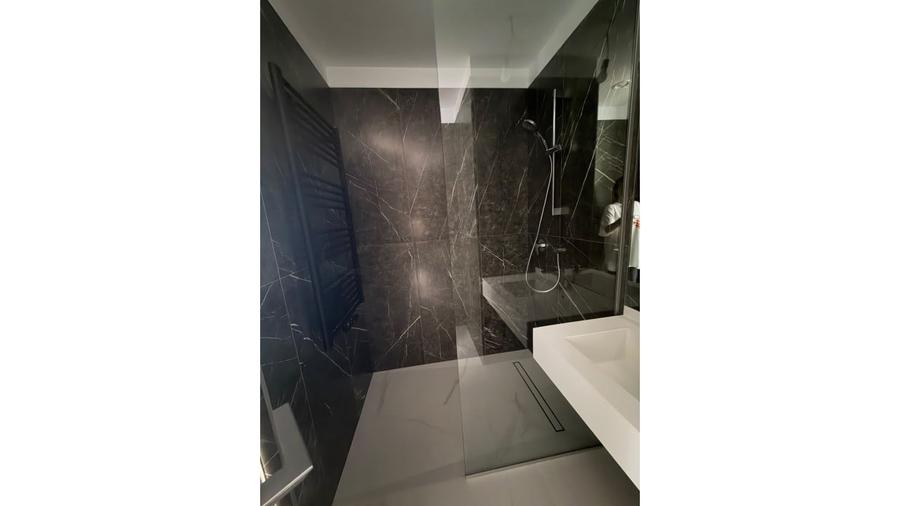 Apartament cu 4 camere decomandat în Barbu Văcărescu