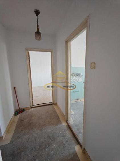 Apartament cu 2 camere decomandat în Narcisa