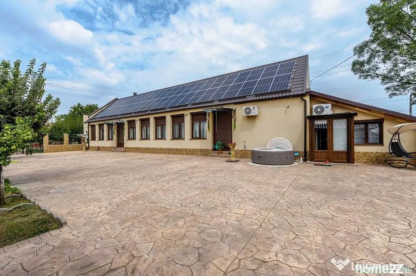 Casă cu 4 camere cu Teren 2832 Mp în Secusigiu